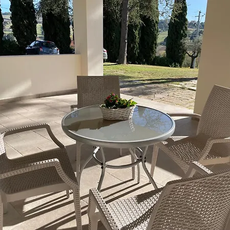 Bed & Breakfast Beb La Nociaia